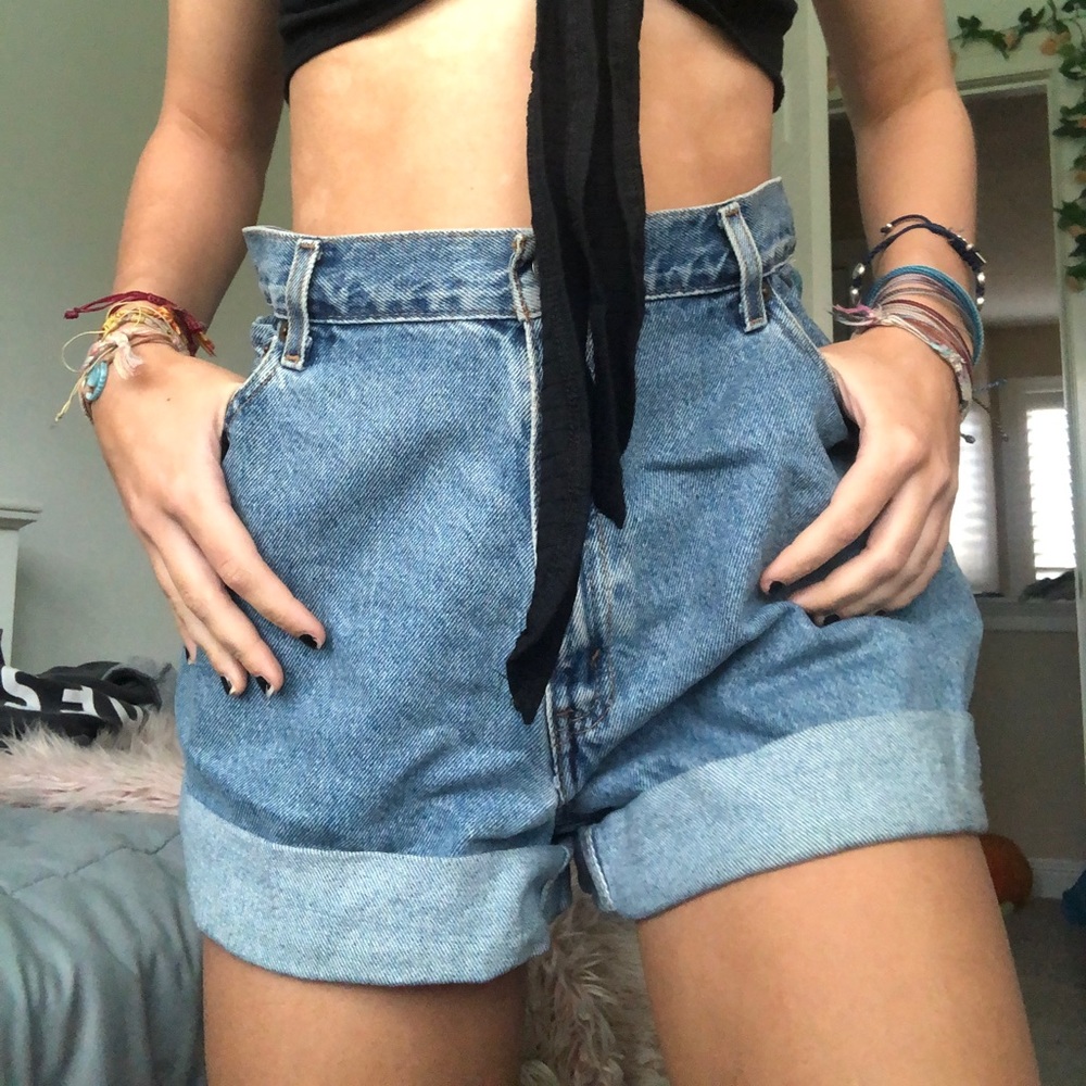 levi’s elastic shorts